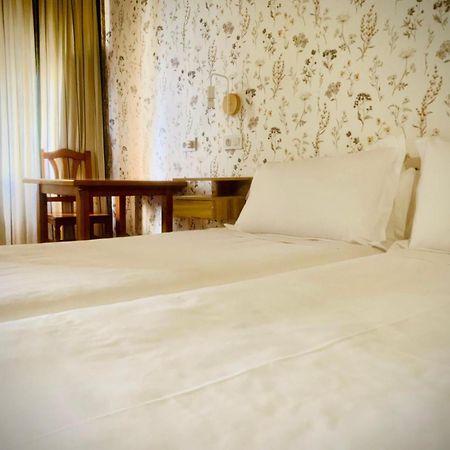 Hostal As Margaritas Santiago de Compostela Kültér fotó