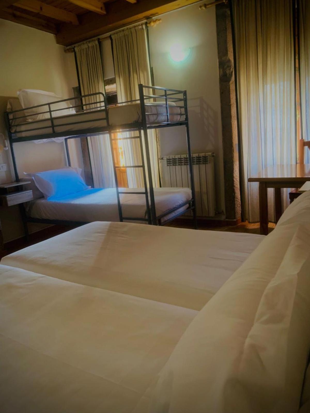 Hostal As Margaritas Santiago de Compostela Kültér fotó
