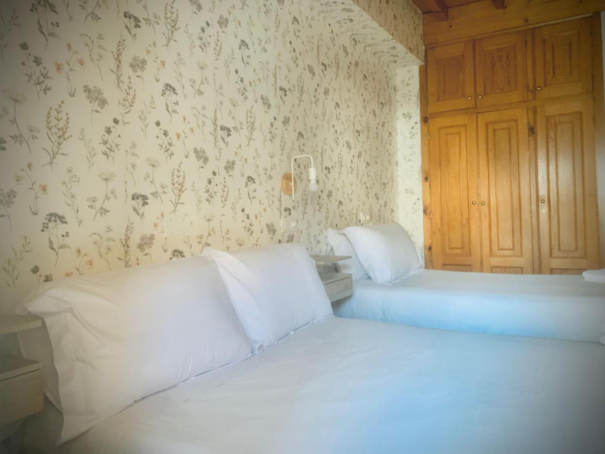 Hostal As Margaritas Santiago de Compostela Kültér fotó