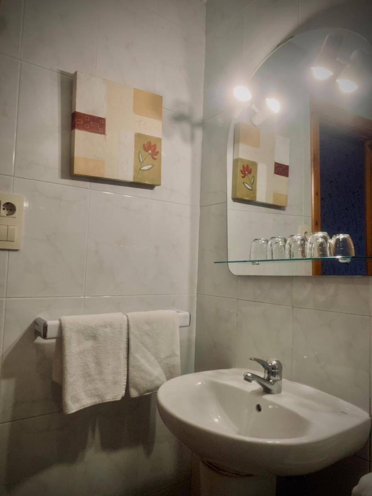 Hostal As Margaritas Santiago de Compostela Kültér fotó